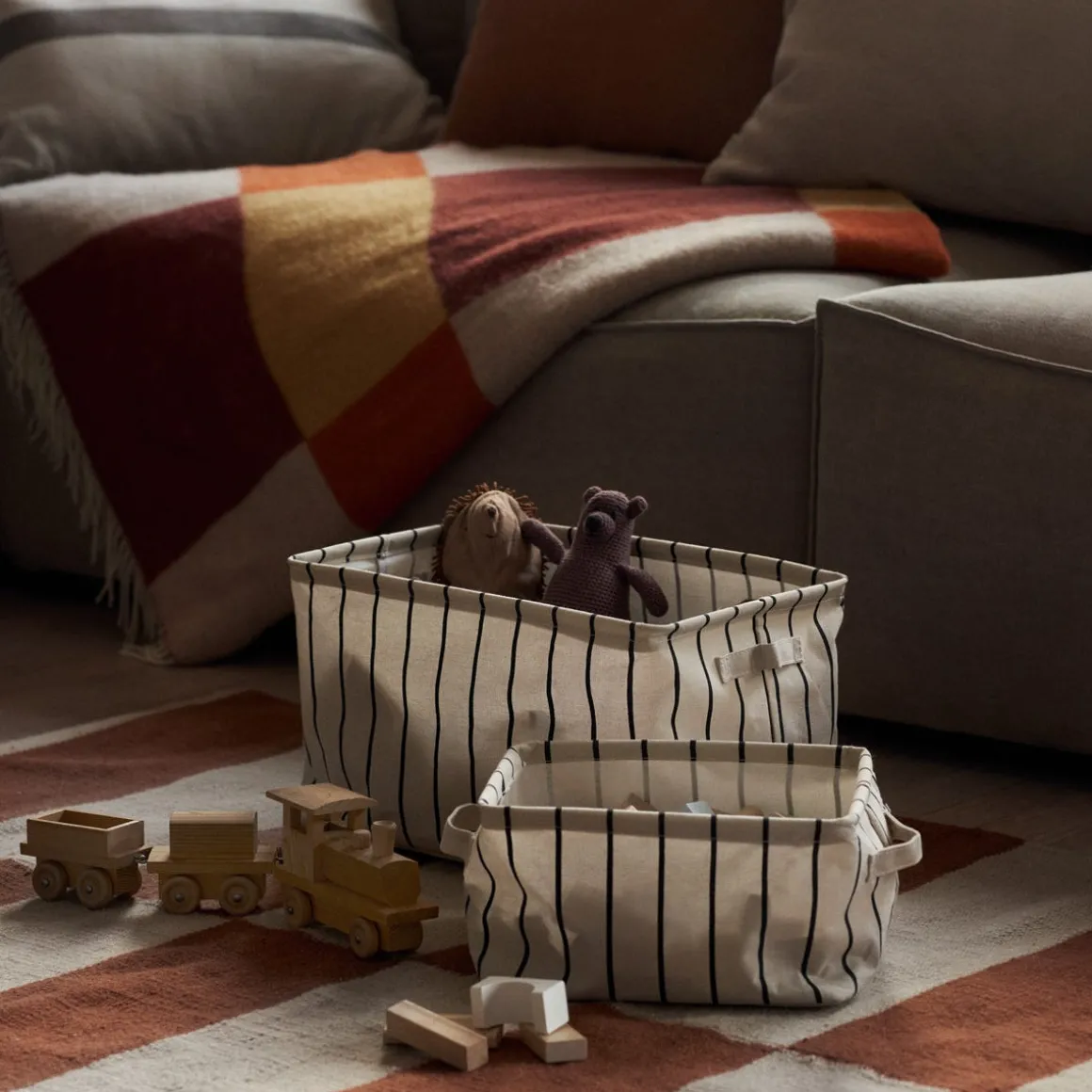 Korg Hopvikbar RAND 20x27cm Beige/Svart