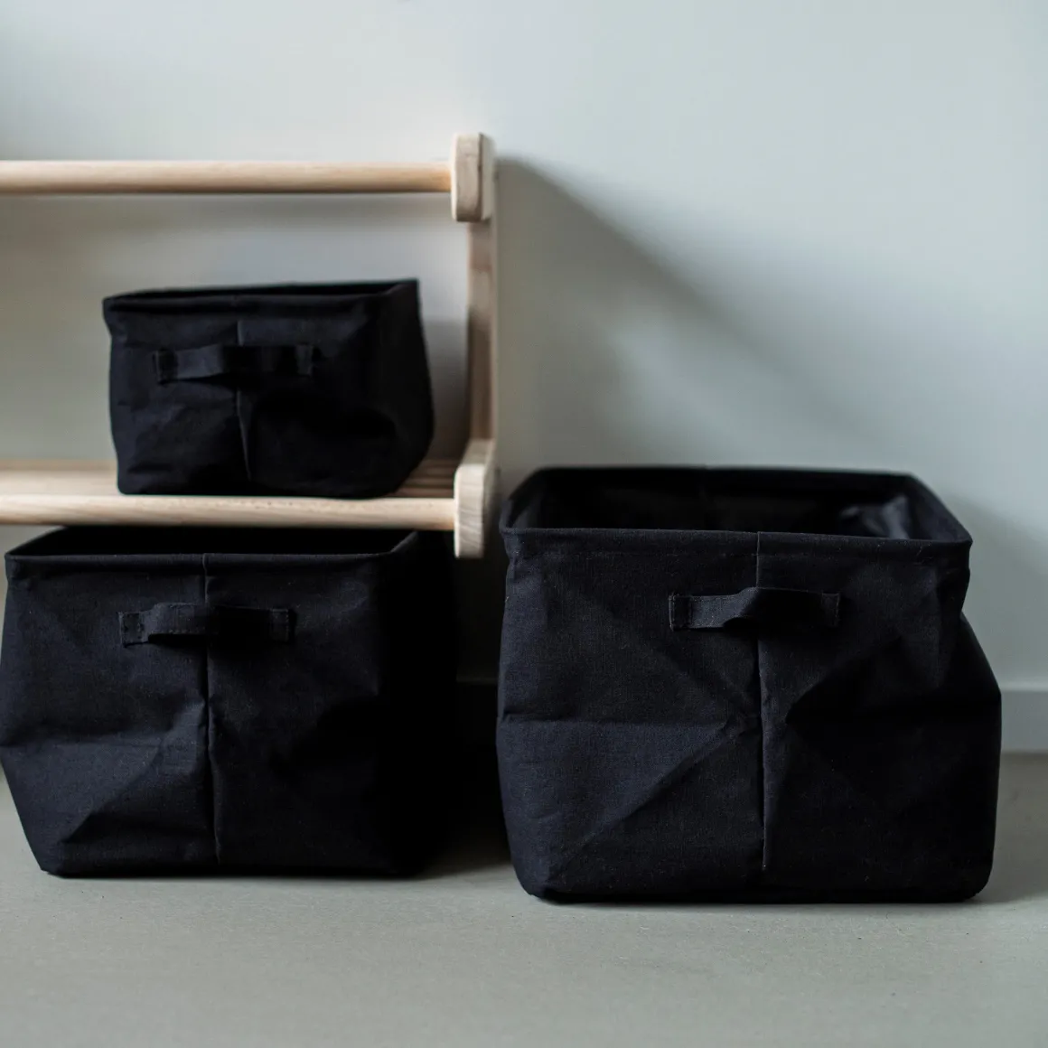 Korg Hopvikbar 31x45cm Svart